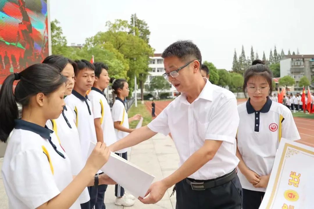 江陵县初中最新新闻动态概览